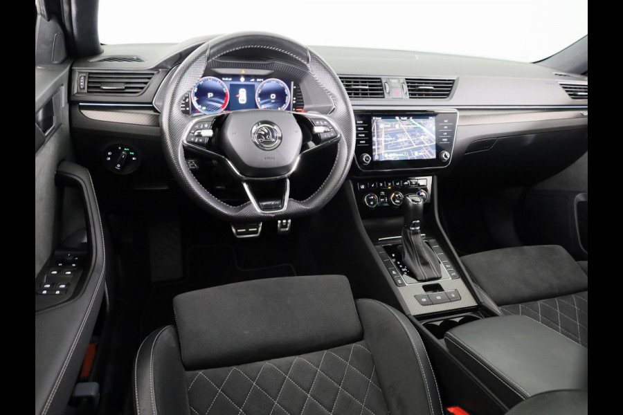 Škoda Superb Combi 1.5 TSI ACT Sportline Business 150 pk Automaat (DSG) | Verlengde garantie | Navigatie | Panoramadak | Parkeersensoren | Adaptieve cruise control | Elektr. voorstoelen met memory | Stoelverwarming v/a |