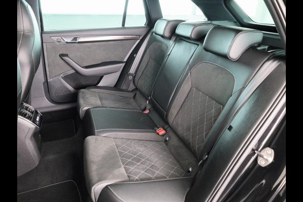 Škoda Superb Combi 1.5 TSI ACT Sportline Business 150 pk Automaat (DSG) | Verlengde garantie | Navigatie | Panoramadak | Parkeersensoren | Adaptieve cruise control | Elektr. voorstoelen met memory | Stoelverwarming v/a |