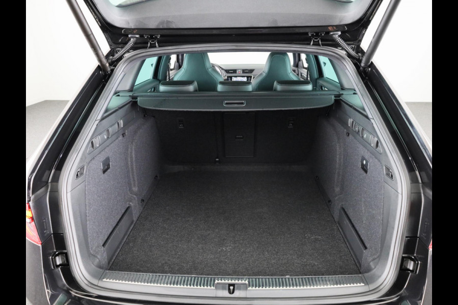 Škoda Superb Combi 1.5 TSI ACT Sportline Business 150 pk Automaat (DSG) | Verlengde garantie | Navigatie | Panoramadak | Parkeersensoren | Adaptieve cruise control | Elektr. voorstoelen met memory | Stoelverwarming v/a |
