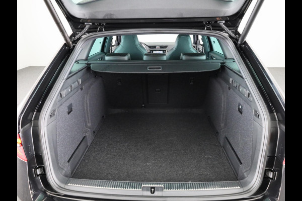 Škoda Superb Combi 1.5 TSI ACT Sportline Business 150 pk Automaat (DSG) | Verlengde garantie | Navigatie | Panoramadak | Parkeersensoren | Adaptieve cruise control | Elektr. voorstoelen met memory | Stoelverwarming v/a |