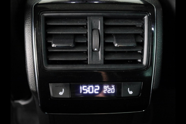 Škoda Superb Combi 1.5 TSI ACT Sportline Business 150 pk Automaat (DSG) | Verlengde garantie | Navigatie | Panoramadak | Parkeersensoren | Adaptieve cruise control | Elektr. voorstoelen met memory | Stoelverwarming v/a |