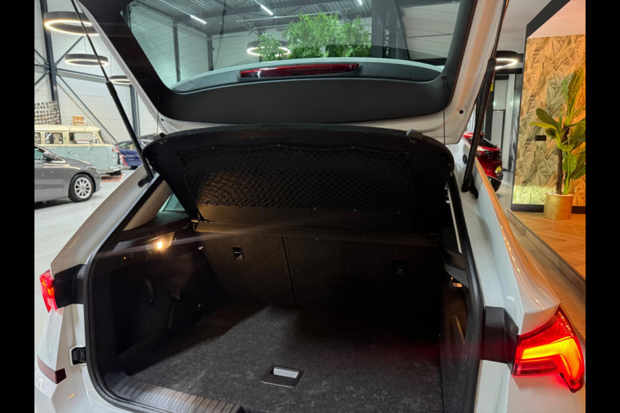 Škoda Kamiq 1.0 TSI Drive Edition Garantie Elek Trekhaak CarPlay StoelVW Front ASS Lane ASS Cruise Clima Navi Led Dab Rijklaar