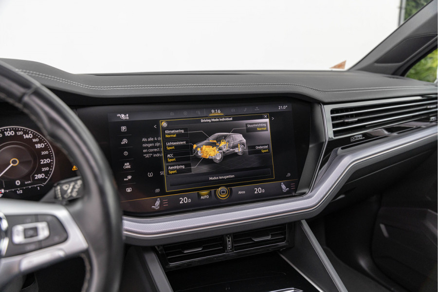 Volkswagen Touareg 3.0 TDI 231pk R-Line Pano 21'' Luchtvering IQ-light Trekhaak