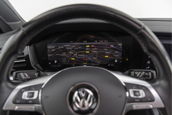 Volkswagen Touareg 3.0 TDI 231pk R-Line Pano 21'' Luchtvering IQ-light Trekhaak