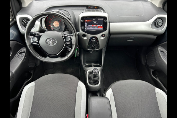 Toyota Aygo 1.0 VVT-i x-play Apple Carplay Camera Navi Rijklaarprijs!