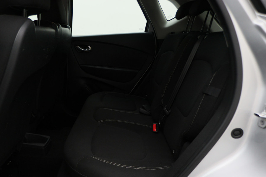 Renault Captur 0.9 TCe Zen LED, Airco, Cruise, Trekhaak, Bluetooth, DAB, 17"