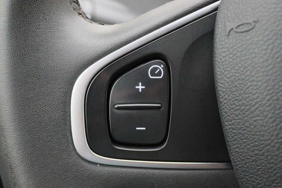 Renault Captur 0.9 TCe Zen LED, Airco, Cruise, Trekhaak, Bluetooth, DAB, 17"