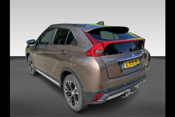 Mitsubishi Eclipse Cross 1.5 DI-T First Edition | Trekhaak | Stoelverwarming 1600kg trekgewicht ! heads-up display | stoelverwarming