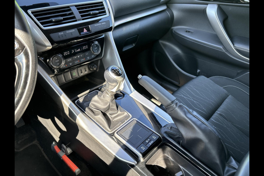 Mitsubishi Eclipse Cross 1.5 DI-T First Edition | Trekhaak | Stoelverwarming 1600kg trekgewicht ! heads-up display | stoelverwarming