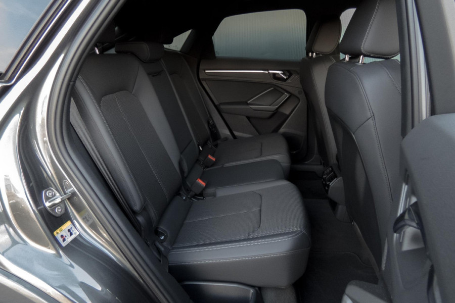 Audi Q3 Sportback 35 TFSI S Edition | S-LINE | TREKHAAK | LED | ACC | S-LINE INTERIEUR