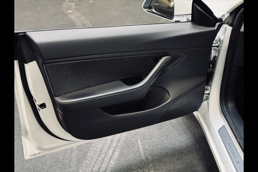 Tesla Model 3 Performance AWD 75 kWh | Eibach | KW Schroefset | Nieuwstaat!