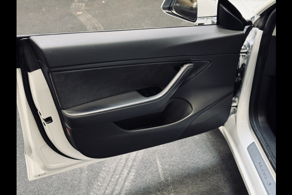 Tesla Model 3 Performance AWD 75 kWh | Eibach | KW Schroefset | Nieuwstaat!