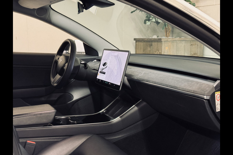 Tesla Model 3 Performance AWD 75 kWh | Eibach | KW Schroefset | Nieuwstaat!