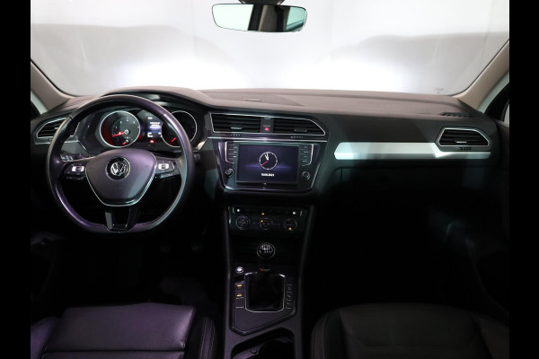 Volkswagen Tiguan 1.4 TSI ACT Comfortline 150pk 6-bak | Pano.dak| Leer| Camera|