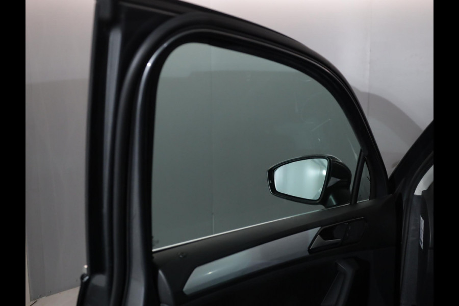 Volkswagen Tiguan 1.4 TSI ACT Comfortline 150pk 6-bak | Pano.dak| Leer| Camera|
