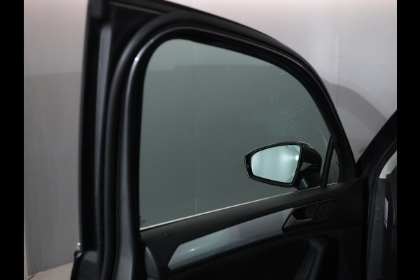 Volkswagen Tiguan 1.4 TSI ACT Comfortline 150pk 6-bak | Pano.dak| Leer| Camera|