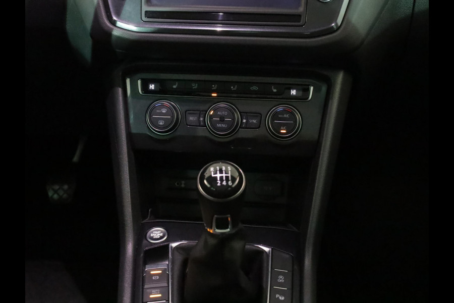Volkswagen Tiguan 1.4 TSI ACT Comfortline 150pk 6-bak | Pano.dak| Leer| Camera|