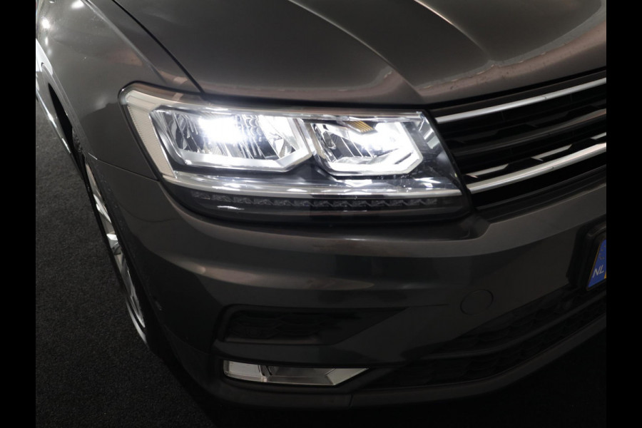 Volkswagen Tiguan 1.4 TSI ACT Comfortline 150pk 6-bak | Pano.dak| Leer| Camera|