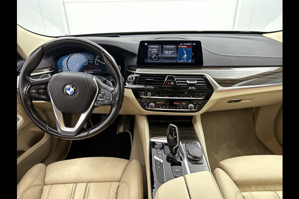 BMW 6 Serie Gran Turismo 630i High Executive(NL-auto, Dealer OnderH, Comfort Stoelen, Camera, Navi Pro, PDC V+A, StoelV, Etc)