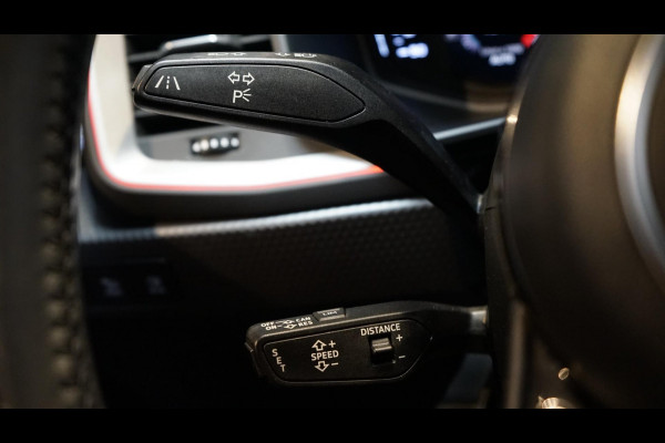 Audi A1 Sportback 40 TFSI S-Line Black Optik AUTOMAAT-ACC-AMBIANCE-CAMERA-DRIVE SELECT-KEYLESS-LEDER-MATRIX LED-VIRTUEEL