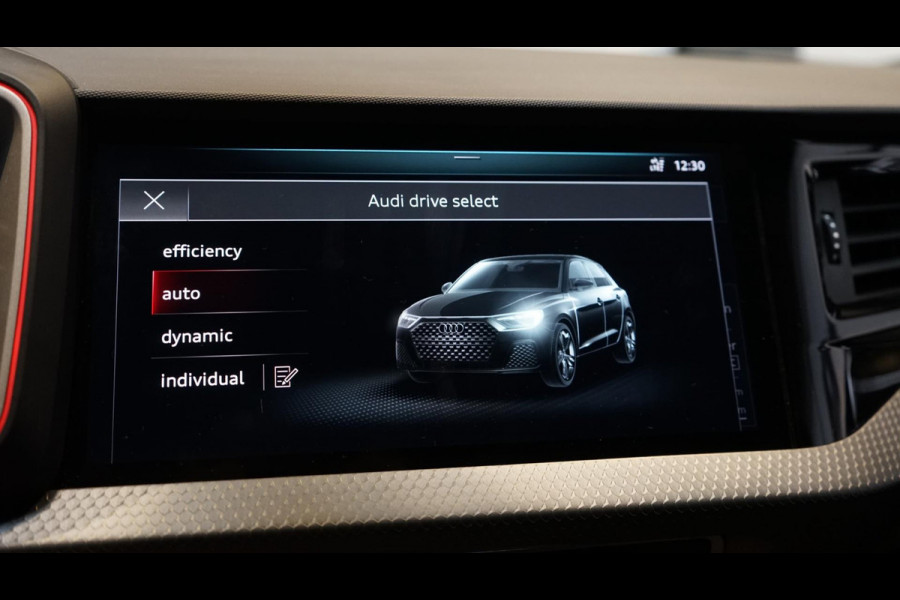 Audi A1 Sportback 40 TFSI S-Line Black Optik AUTOMAAT-ACC-AMBIANCE-CAMERA-DRIVE SELECT-KEYLESS-LEDER-MATRIX LED-VIRTUEEL