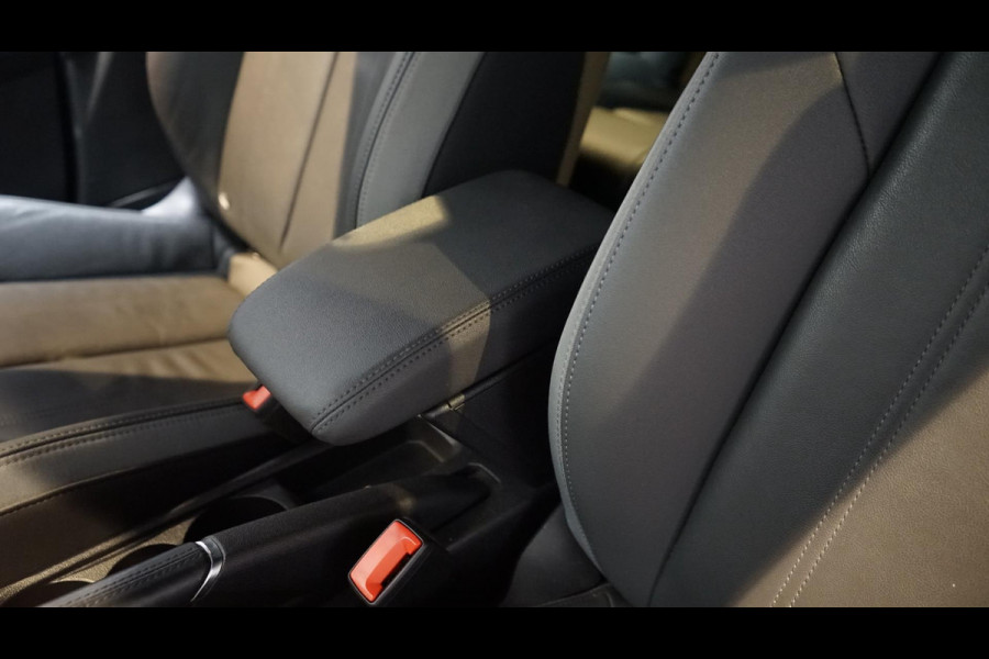Audi A1 Sportback 40 TFSI S-Line Black Optik AUTOMAAT-ACC-AMBIANCE-CAMERA-DRIVE SELECT-KEYLESS-LEDER-MATRIX LED-VIRTUEEL