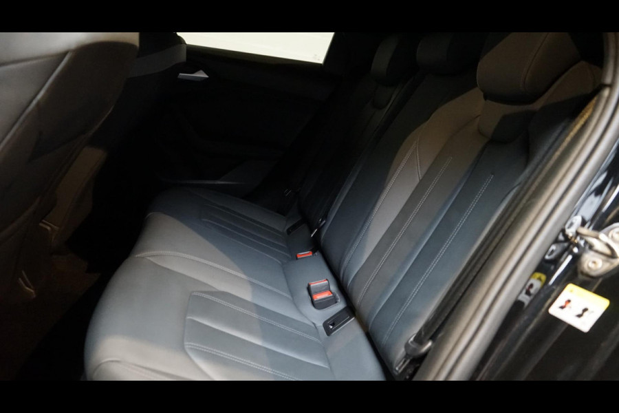 Audi A1 Sportback 40 TFSI S-Line Black Optik AUTOMAAT-ACC-AMBIANCE-CAMERA-DRIVE SELECT-KEYLESS-LEDER-MATRIX LED-VIRTUEEL