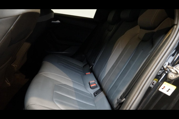 Audi A1 Sportback 40 TFSI S-Line Black Optik AUTOMAAT-ACC-AMBIANCE-CAMERA-DRIVE SELECT-KEYLESS-LEDER-MATRIX LED-VIRTUEEL