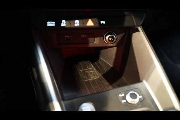 Audi A1 Sportback 40 TFSI S-Line Black Optik AUTOMAAT-ACC-AMBIANCE-CAMERA-DRIVE SELECT-KEYLESS-LEDER-MATRIX LED-VIRTUEEL