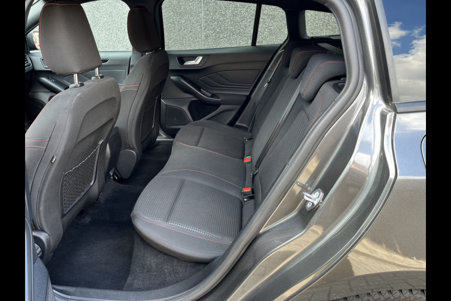 Ford FOCUS Wagon 1.0 EcoBoost Hybrid ST Line 125pk/92kW 6-bak | Driver Assistance Pack | Winter Pack |