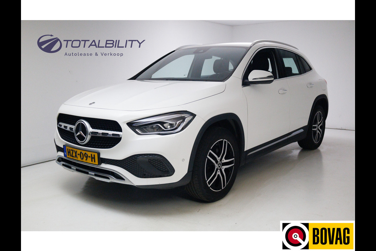 Mercedes-Benz GLA 250 e Business 218 PK | Solution Luxury Limited | Wegklapbare trekhaak | Navigatie | Stoelverwarming Adaptive cruise, Achteruitrijcamera, Sfeerverlichting, Elektrische achterklep, Winterwielenset