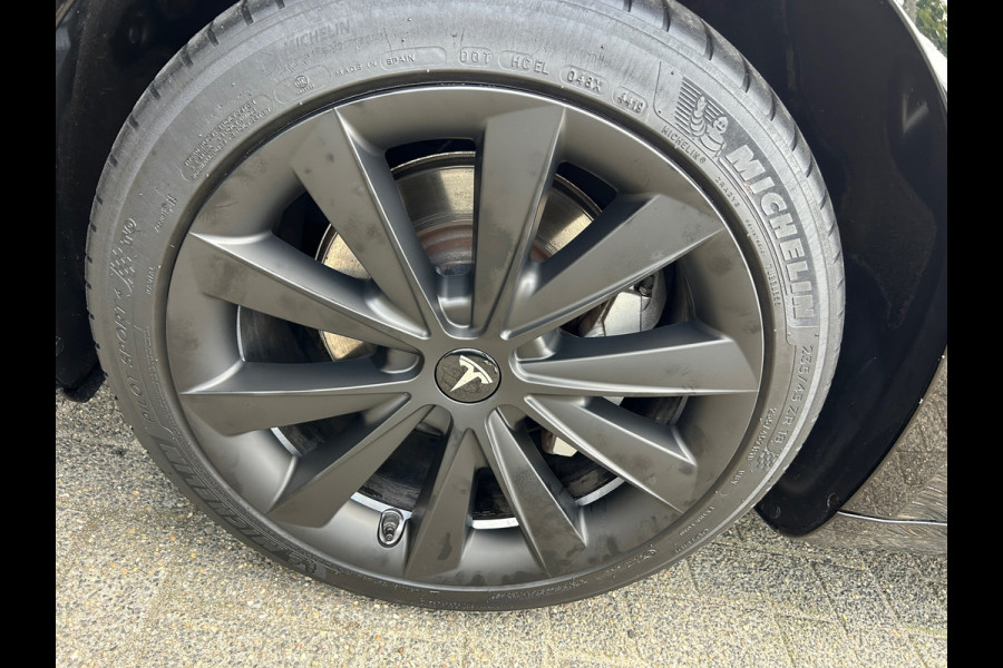 Tesla Model 3 Standard RWD Plus 60 kWh Trekhaak (1.000kg) SOH 86% Rijklaarprijs!
