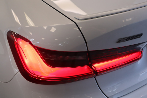 BMW 3-serie M340i xDrive High Executive Hi-Fi Laser LED 374PK! 19''LM