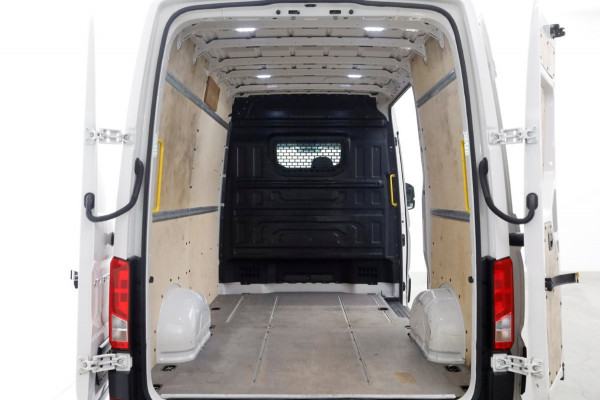 Volkswagen Crafter 35 2.0 TDI 140pk L3H3 (L2H2) Airco/Navi/Camera 10-2020