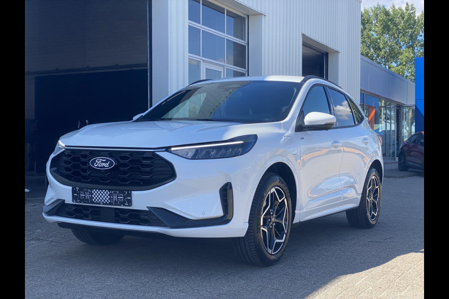 Ford Kuga 2.5 PHEV ST-Line 243 pk | Driver Assistance Pack | Wegklapbare trekhaak | 2.100 kg trekgewicht! | Winterpakket | 19 inch Licht metalen Velgen | €4.000,- prijsvoordeel!