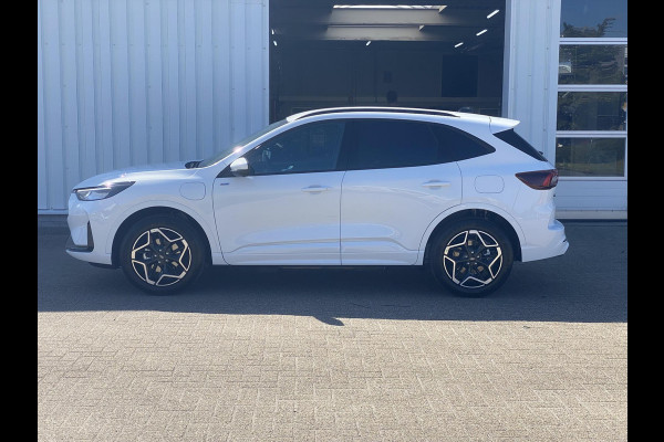 Ford Kuga 2.5 PHEV ST-Line 243 pk | Driver Assistance Pack | Wegklapbare trekhaak | 2.100 kg trekgewicht! | Winterpakket | 19 inch Licht metalen Velgen | €4.000,- prijsvoordeel!