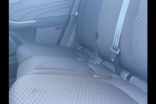 Ford Kuga 2.5 PHEV ST-Line 243 pk | Driver Assistance Pack | Wegklapbare trekhaak | 2.100 kg trekgewicht! | Winterpakket | 19 inch Licht metalen Velgen | €4.000,- prijsvoordeel!