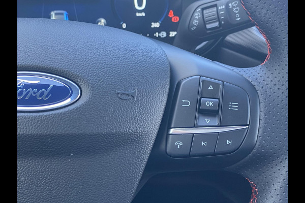 Ford Kuga 2.5 PHEV ST-Line 243 pk | Driver Assistance Pack | Wegklapbare trekhaak | 2.100 kg trekgewicht! | Winterpakket | 19 inch Licht metalen Velgen | €4.000,- prijsvoordeel!