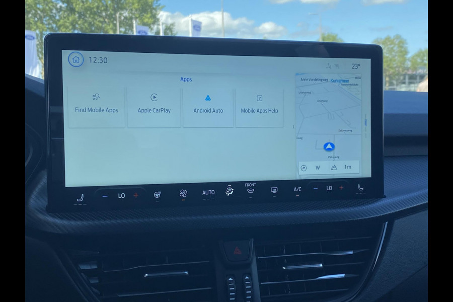 Ford Kuga 2.5 PHEV ST-Line 243 pk | Driver Assistance Pack | Wegklapbare trekhaak | 2.100 kg trekgewicht! | Winterpakket | 19 inch Licht metalen Velgen | €4.000,- prijsvoordeel!