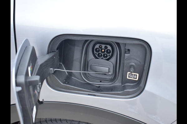 Citroën Ë-C4 Feel Pack 50 kWh 3 FASE | NAVI & CARPLAY | ACHTERUITRIJCAMERA MET SENSOREN | E.C.C. |