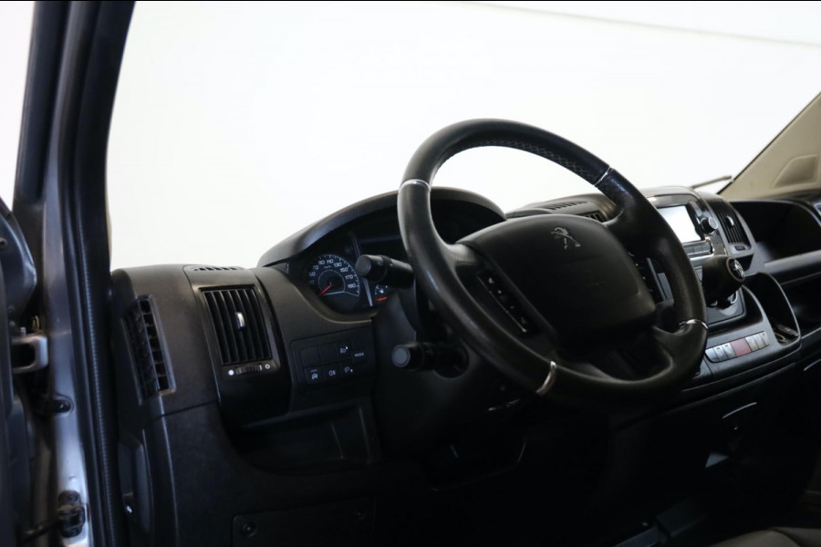 Peugeot Boxer 330 2.2 BlueHDi L2/H2 140PK CAMERA TREKHAAK AIRCO NAVI CRUISE CONTROL LEASE V/A € 144,-p.m. Inruil mogelijk