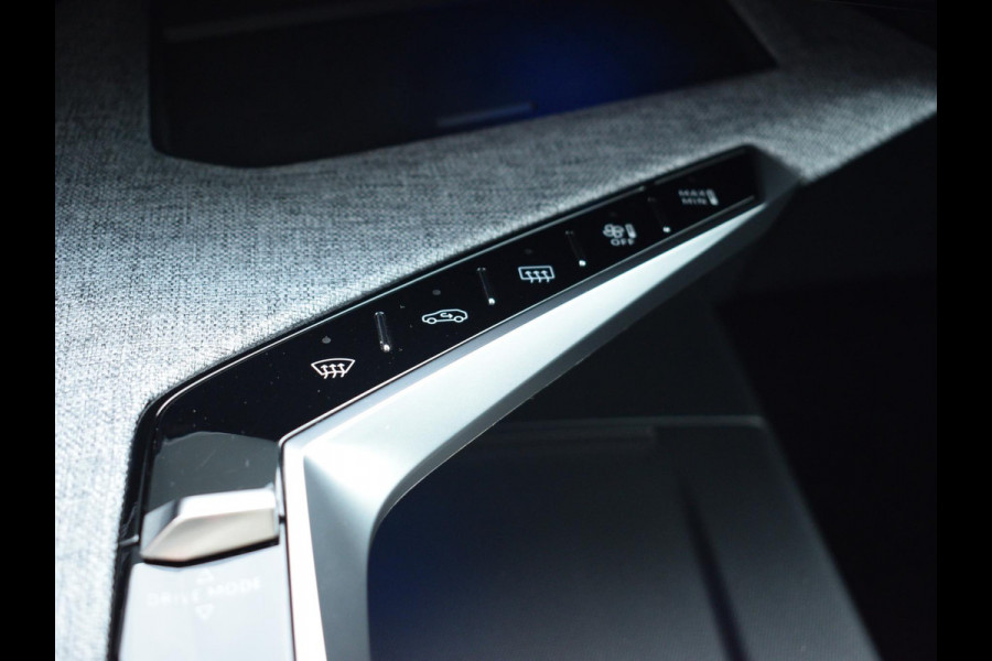 Peugeot E-5008 GT 73 kWh 360 CAMERA MET SENSOREN | NAVI & CARPLAY | STOEL- & STUURVERWARMING |