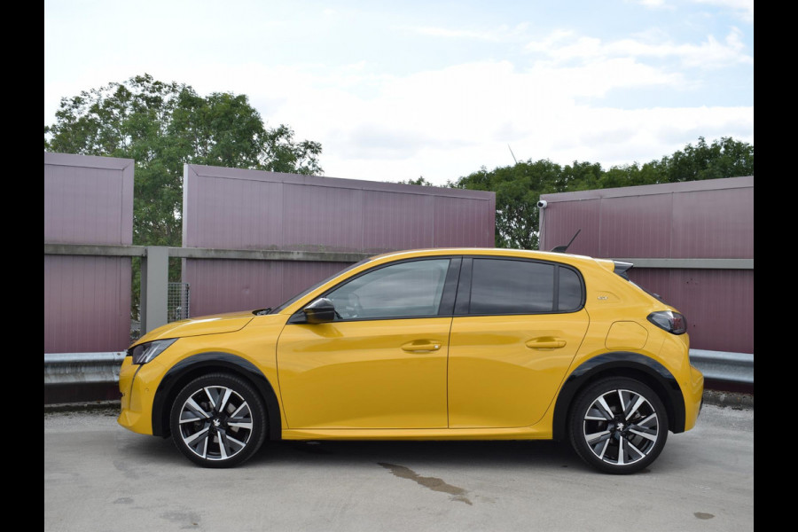 Peugeot 208 1.2 PureTech GT ACHTERUITRIJCAMERA MET SENSOREN | NAVI & CARPLAY | E.C.C. |