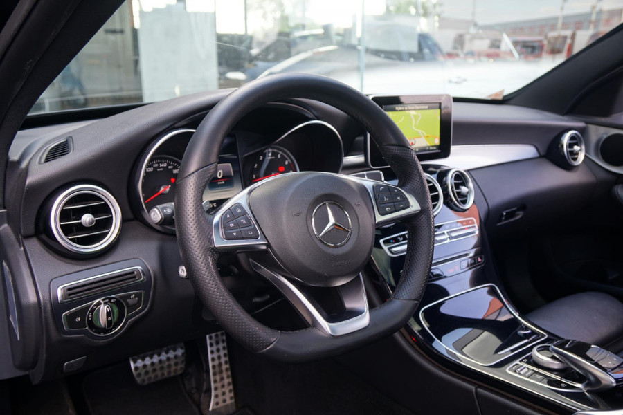 Mercedes-Benz C-Klasse Estate 180 AMG Sport Edition *INCL BTW* + PANODAK / BI-XENON / 19'' LMV / STOELVERWARMING