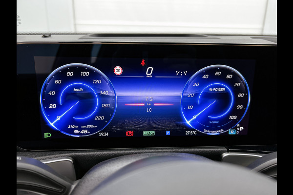 Mercedes-Benz EQB 250+ Business Solution AMG 71 kWh | Trekhaak | Premium pakket | Parkeerpakket met 360°-camera | KEYLESS-GO comfort pakket | EASY PACK achterklep | Head-up display | Dodehoekassistent | Extra USB-poorten |