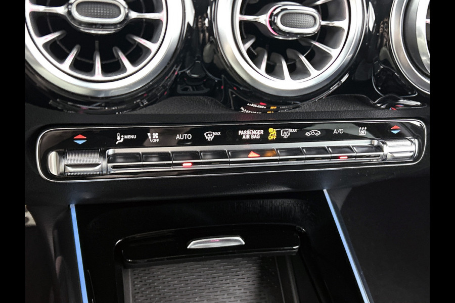 Mercedes-Benz EQB 250+ Business Solution AMG 71 kWh | Trekhaak | Premium pakket | Parkeerpakket met 360°-camera | KEYLESS-GO comfort pakket | EASY PACK achterklep | Head-up display | Dodehoekassistent | Extra USB-poorten |