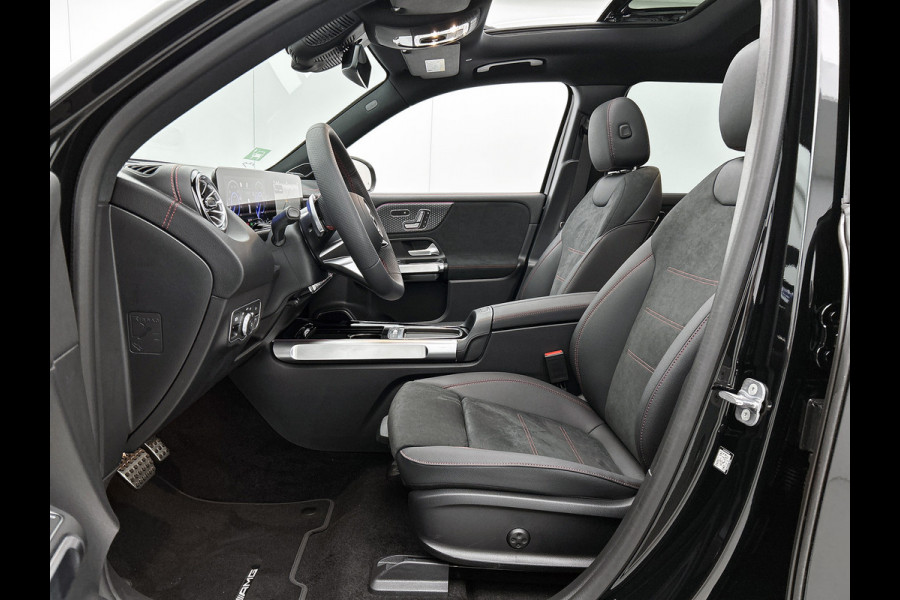 Mercedes-Benz EQB 250+ Business Solution AMG 71 kWh | Trekhaak | Premium pakket | Parkeerpakket met 360°-camera | KEYLESS-GO comfort pakket | EASY PACK achterklep | Head-up display | Dodehoekassistent | Extra USB-poorten |