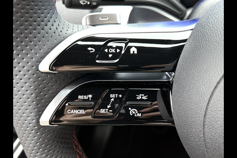 Mercedes-Benz EQB 250+ Business Solution AMG 71 kWh | Trekhaak | Premium pakket | Parkeerpakket met 360°-camera | KEYLESS-GO comfort pakket | EASY PACK achterklep | Head-up display | Dodehoekassistent | Extra USB-poorten |