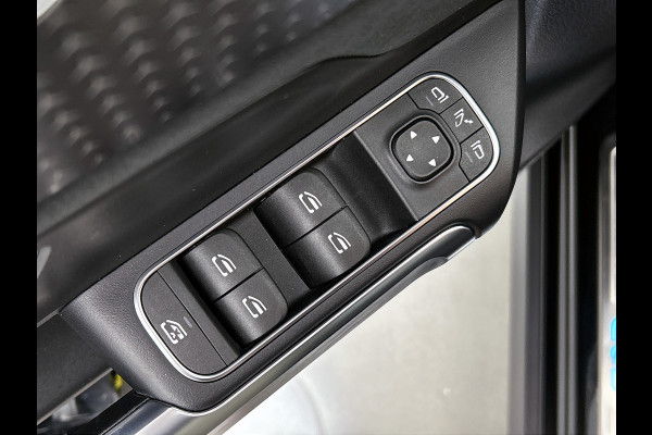 Mercedes-Benz EQB 250+ Business Solution AMG 71 kWh | Trekhaak | Premium pakket | Parkeerpakket met 360°-camera | KEYLESS-GO comfort pakket | EASY PACK achterklep | Head-up display | Dodehoekassistent | Extra USB-poorten |