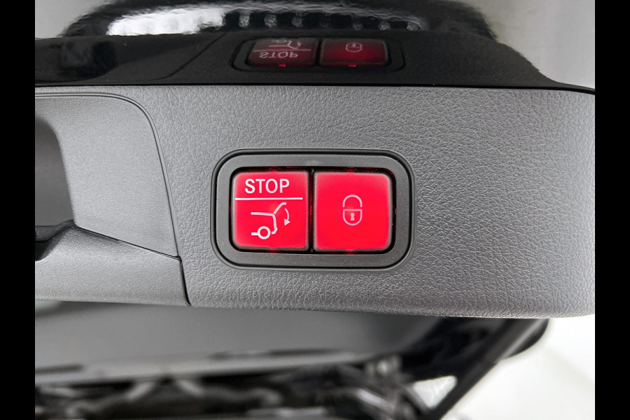 Mercedes-Benz EQB 250+ Business Solution AMG 71 kWh | Trekhaak | Premium pakket | Parkeerpakket met 360°-camera | KEYLESS-GO comfort pakket | EASY PACK achterklep | Head-up display | Dodehoekassistent | Extra USB-poorten |